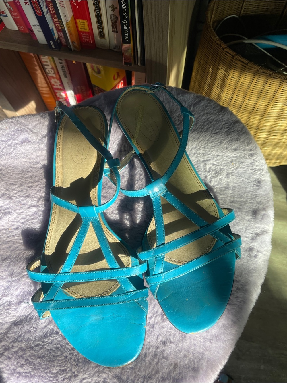 Women’s Teal Strappy Sandals - Stylish Summer Flats